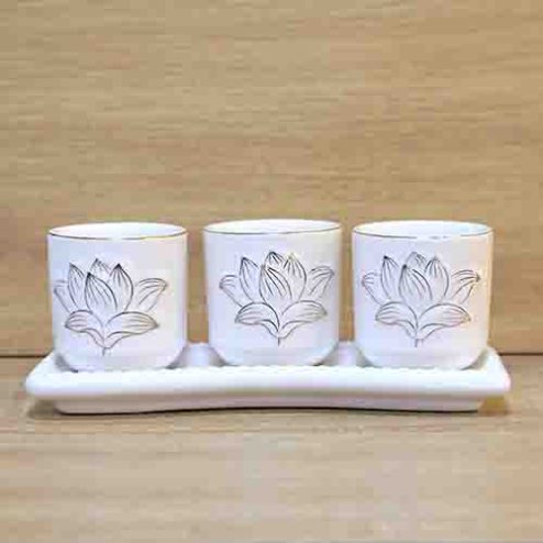 Kỷ Chén Nước Sứ Trắng Hoa Sen Viền Vàng DT237