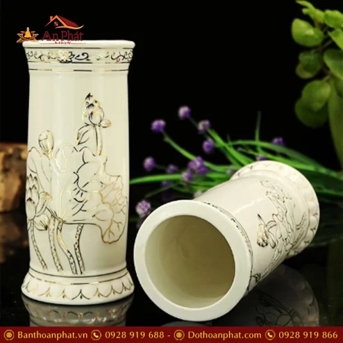 ong huong su trang hoa sen vien vang dt242 1