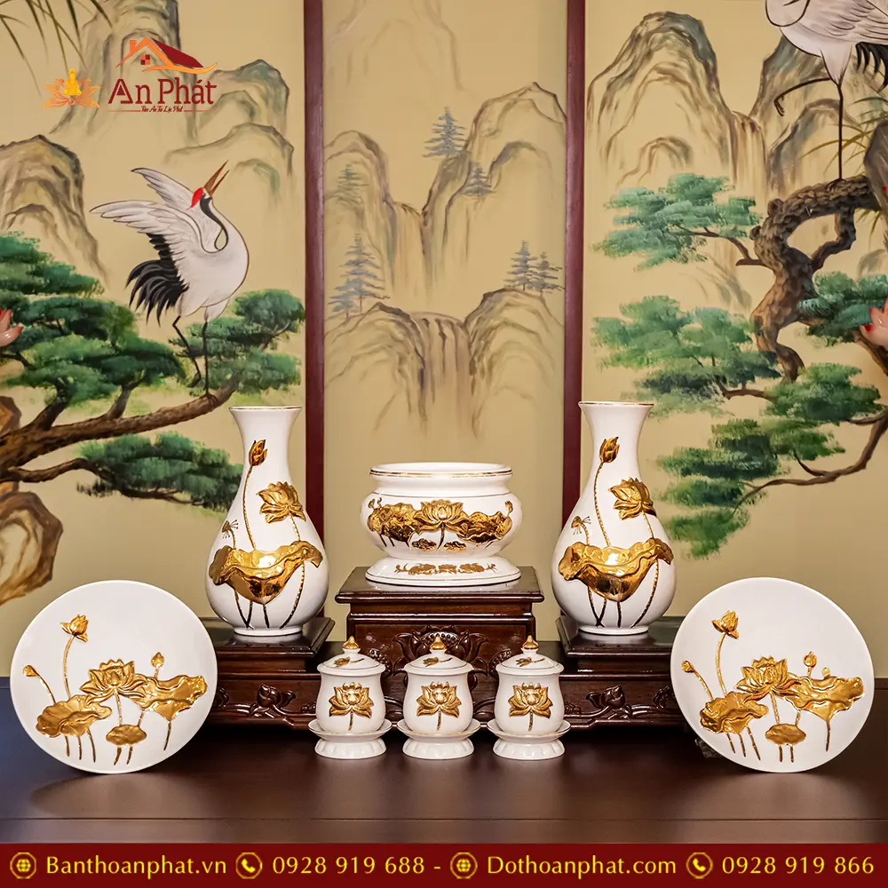 Bộ Đồ Thờ Nhập Khẩu Sứ Sen Vàng Nổi Cao Cấp BDT070 11 Bộ Đồ Thờ Nhập Khẩu Sứ Sen Vàng Nổi Cao Cấp BDT070