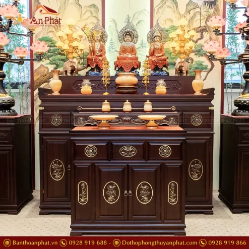 Bàn thờ gỗ Cẩm mẹ bồng con Dát vàng 24k màu nâu đỏ BT8725 An Phát