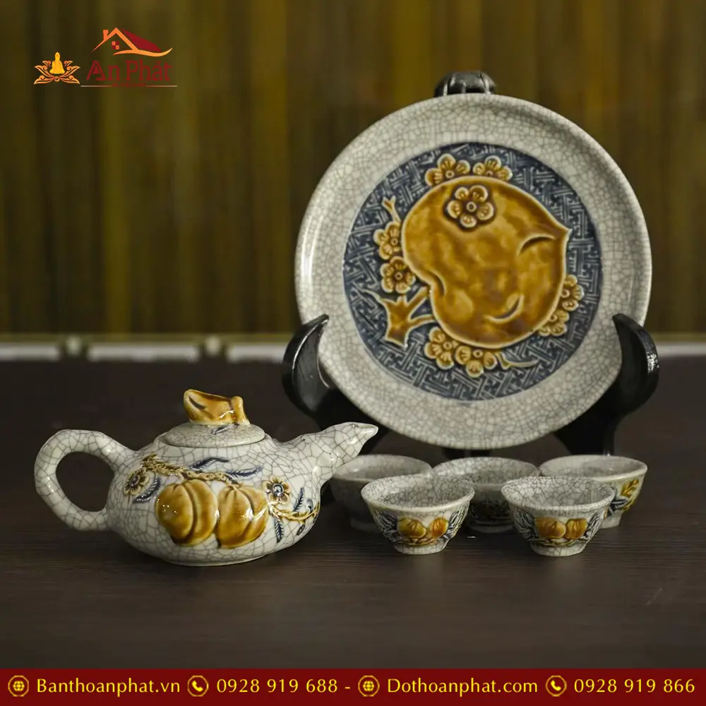 Bộ Ấm Chén Trà Thờ Men Rạn Đắp Nổi Bát Tràng DT835 9 Bộ Ấm Chén Trà Thờ Men Rạn Đắp Nổi Bát Tràng DT835