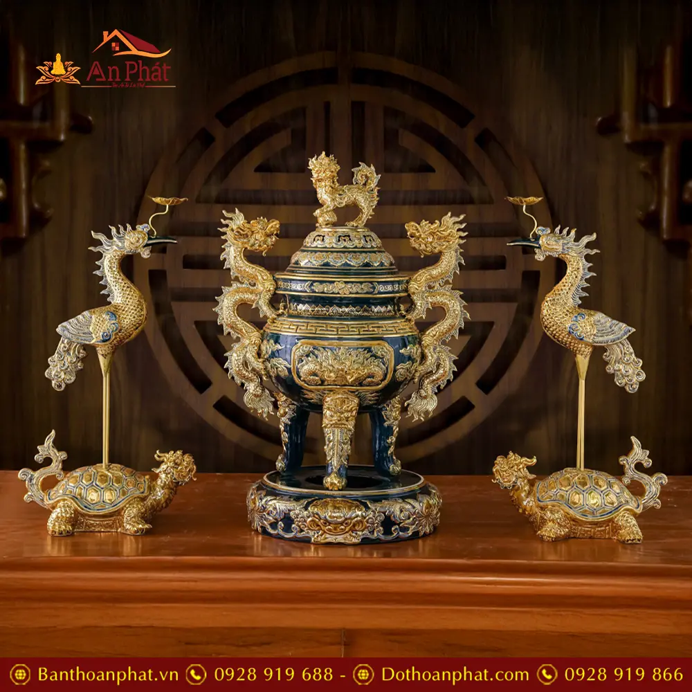 Bộ Đỉnh Hạc Tam Sự Cao Cấp Vẽ Vàng Men Màu Xanh Coban Đắp Nổi DT909 5 Bộ Đỉnh Hạc Tam Sự Cao Cấp Vẽ Vàng Men Màu Xanh Coban Đắp Nổi DT909