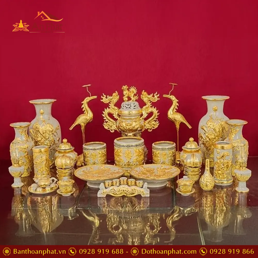 Bộ Đồ Thờ Gia Tiên Men Rạn Đắp Nổi Dát Vàng Cao Cấp Bát Tràng BDT137 3 Bộ Đồ Thờ Gia Tiên Men Rạn Đắp Nổi Dát Vàng Cao Cấp Bát Tràng BDT137