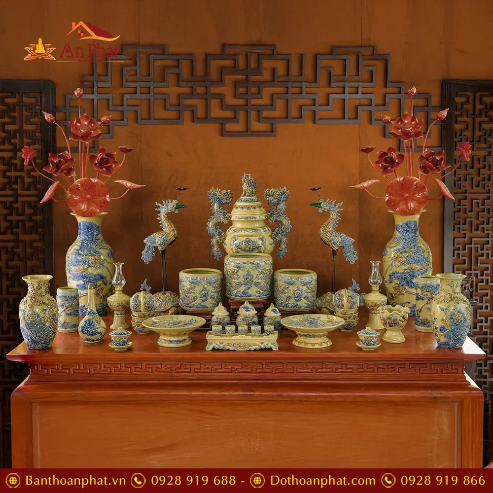 Bộ Đồ Thờ Gia Tiên Hoàng Tộc Đầy Đủ Gốm Sứ Bát Tràng Đắp Nổi BDT187 1 bo do tho gia tien hoang toc day du gom su bat trang dap noi bdt18700001