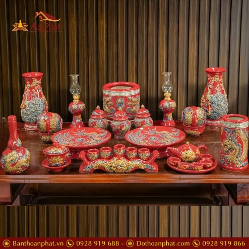 Bộ Đồ Thờ Gia Tiên Men Đắp Nổi Màu Đỏ Bát Tràng BDT190 2 bo do tho gia tien men dap noi mau do bat trang bdt19000001