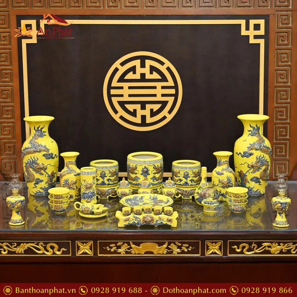 Bộ Đồ Thờ Gốm Sứ Bát Tràng Men Vàng Đắp Nổi Cho Bàn Thờ Gia Tiên BDT191 3 bo do tho gom su bat trang men vang dap noi cho ban tho gia tien bdt19100004