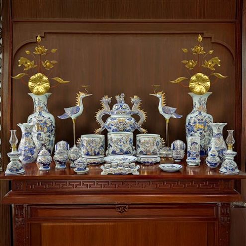 Bộ Đồ Thờ Gia Tiên Cao Cấp Men Lam Vẽ Vàng Bát Hương Hoa Sen BDT11928