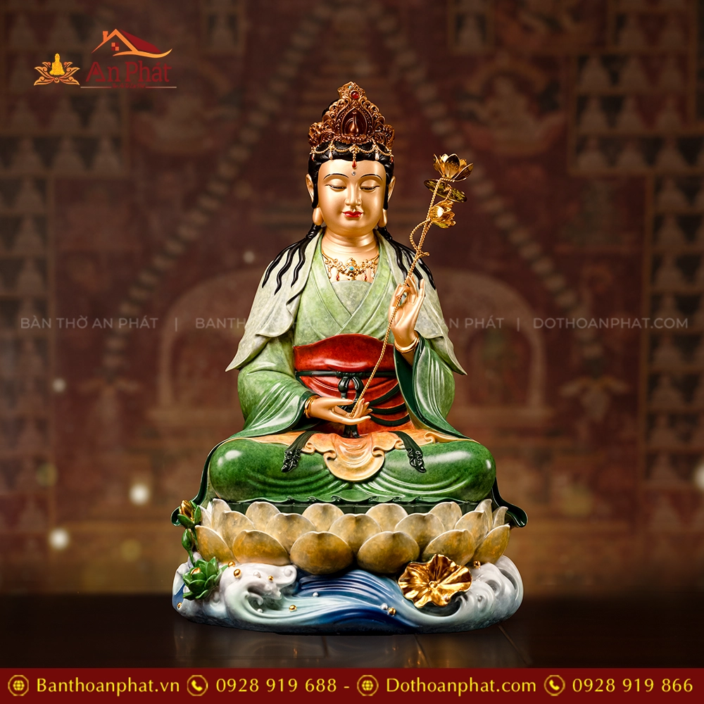 Tượng Đại Thế Chí Bồ Tát để bàn thờ