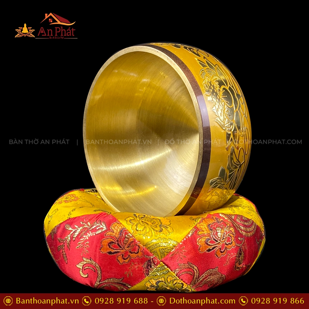 Chuông đồng vàng khắc hoa sen AK11225 10 Chuông đồng nhập khẩu cao cấp