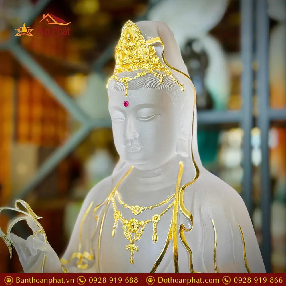 Tượng Quan Âm Bồ Tát Lưu Ly Trắng Ngồi Mây Viền Vàng Cao Cấp T2589 21 tuong quan am bo tat luu ly trang ngoi may vien vang cao cap t258900004