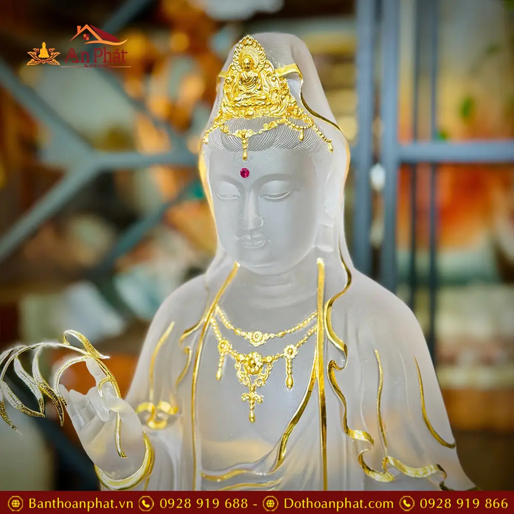 Tượng Quan Âm Bồ Tát Lưu Ly Trắng Ngồi Mây Viền Vàng Cao Cấp T2589 20 tuong quan am bo tat luu ly trang ngoi may vien vang cao cap t258900005