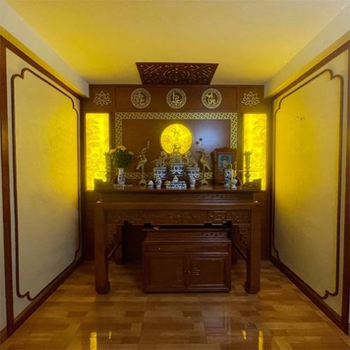 Phòng Thờ Đẹp Bàn Thờ Gỗ Hương Đá Hiện Đại BT-9094
